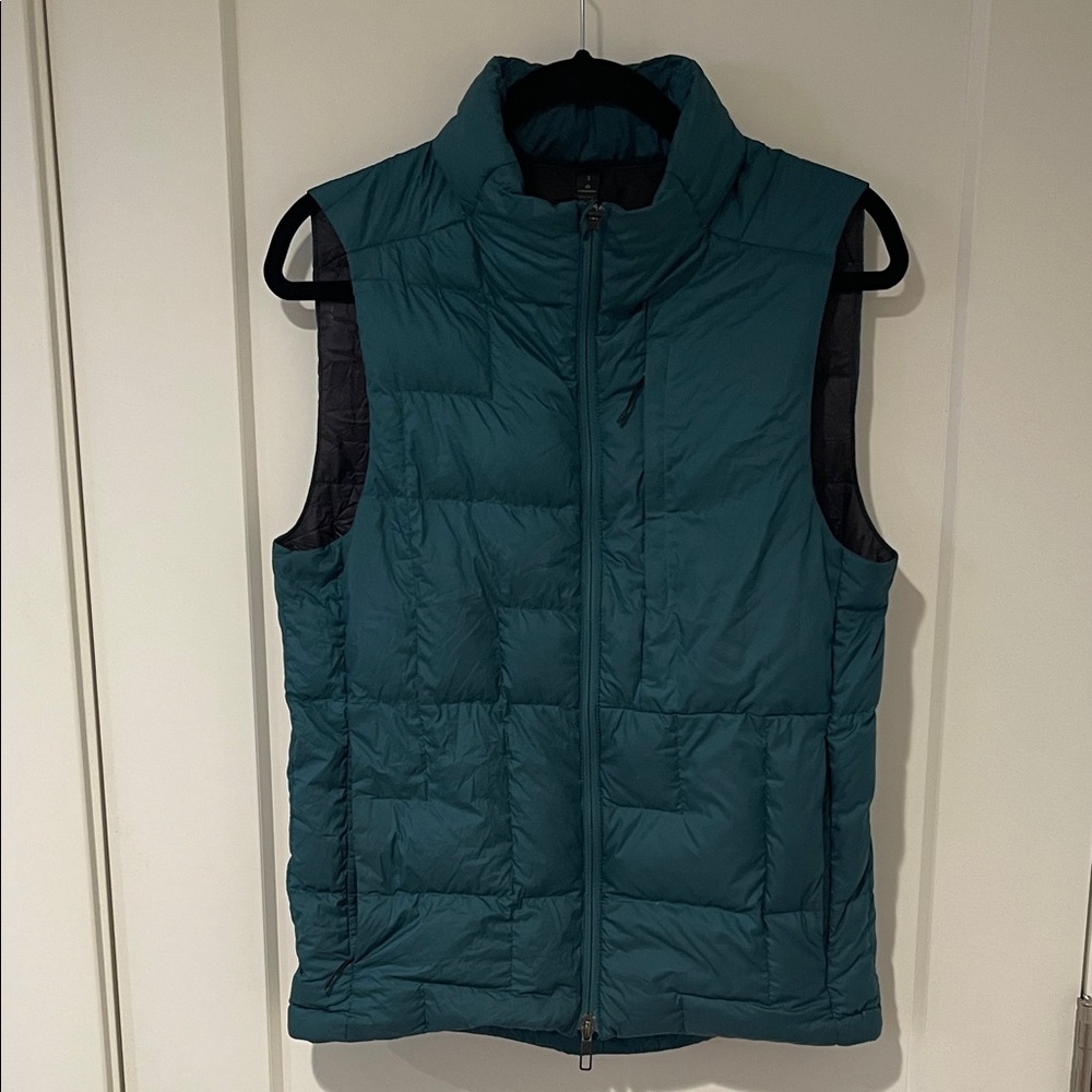 Lululemon Green Down Filled  Quilted Vest.